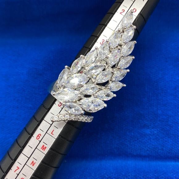 💛 Rhodium Plated Marquise CZ Peacock Ring - Picture 6 of 6